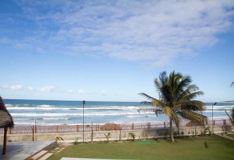 هتل Ankoba Beach Hôtel