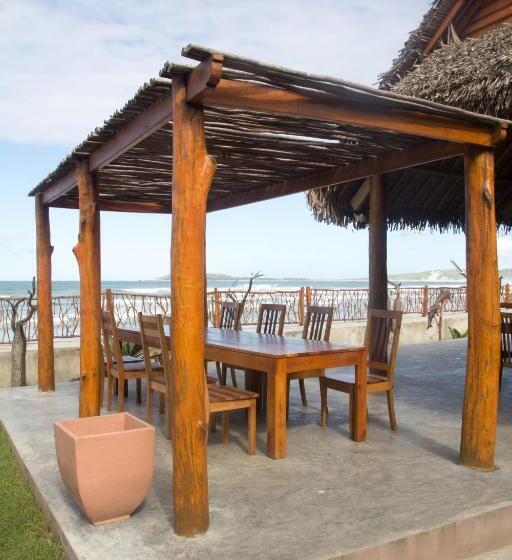 هتل Ankoba Beach Hôtel