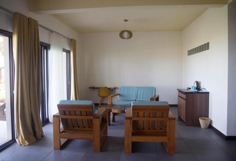 هتل Ankoba Beach Hôtel