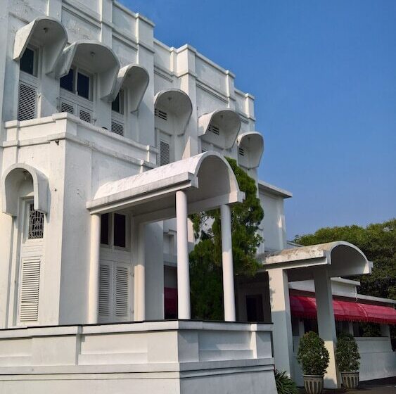 בית מלון כפרי Candi Baru