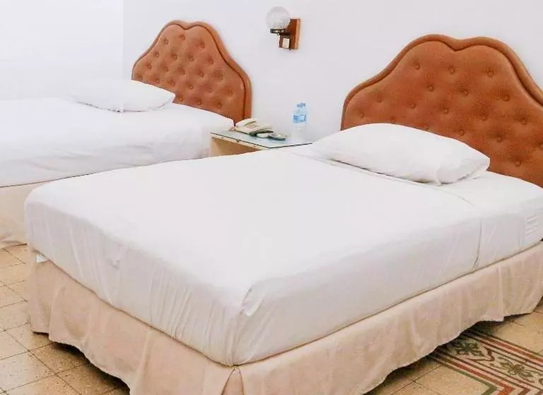Hotel Candi Baru