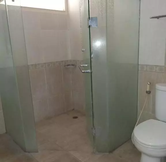 Hotel Candi Baru