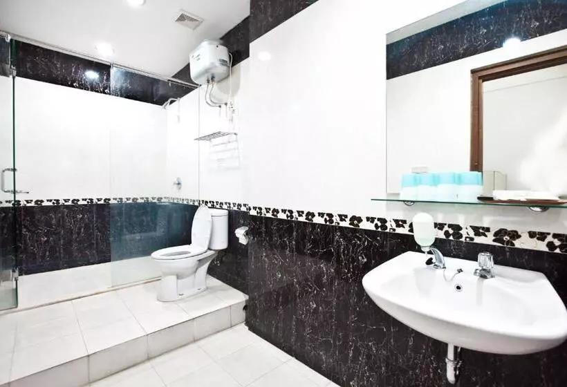 Hotel Candi Baru