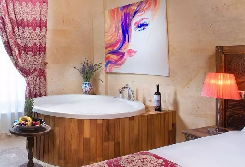 ホテル Cappadocia Pyramid Stone House