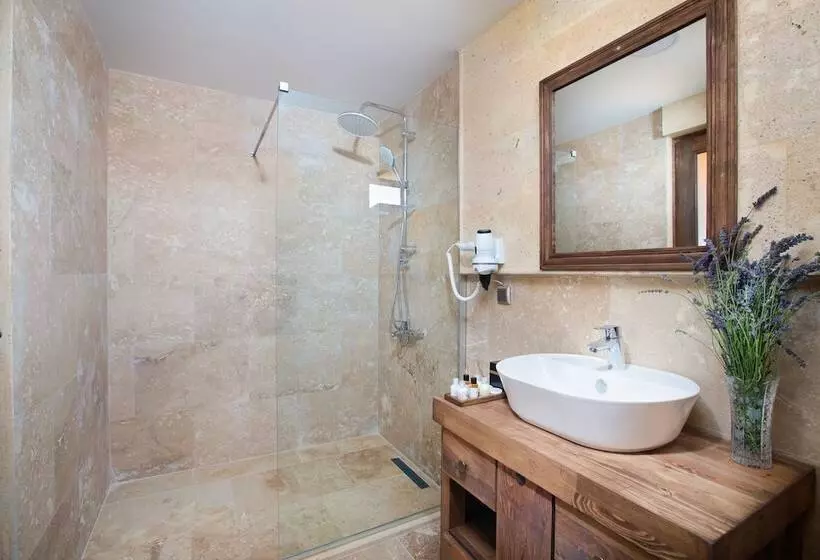 ホテル Cappadocia Pyramid Stone House