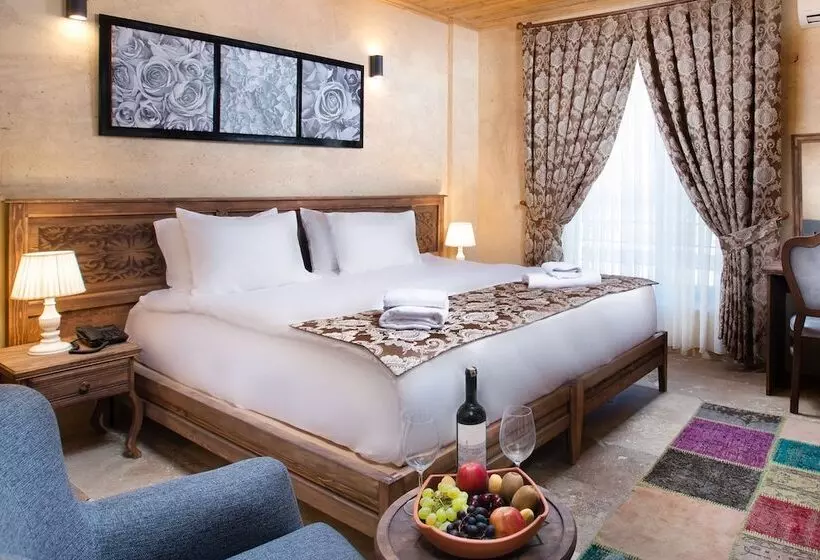 ホテル Cappadocia Pyramid Stone House