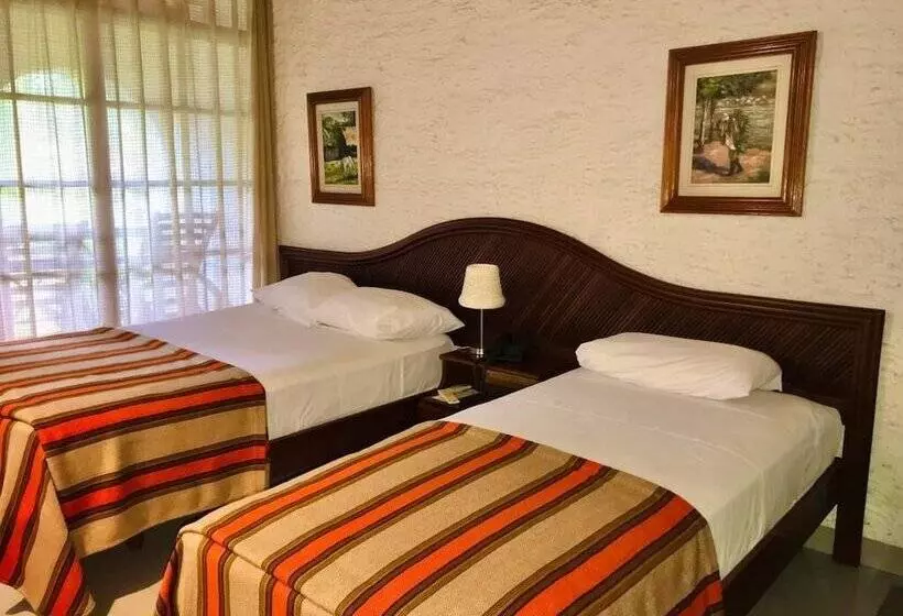 Hotelli Puerto Palmeras Tarapoto Resort