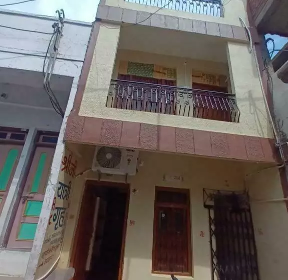 پانسیون Shreeji Guest House
