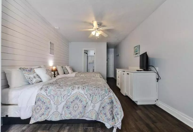 リゾートホテル Coastal Life 206   A 2nd Floor Studio With 2 Single Beds