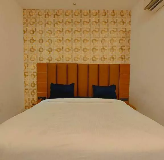 Avadh Sunshine Palace Hotel And Resort