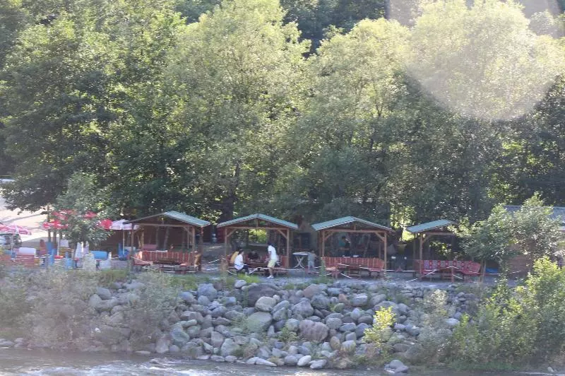 Aamiaismajoitus (B&B) Gurgula Bungalov