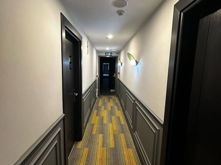 هتل The Great Airport