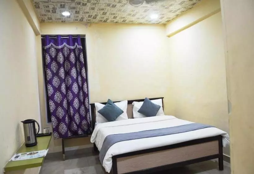 The Jh Hotel Mountabu   200 Mtrs From Nakki Lake