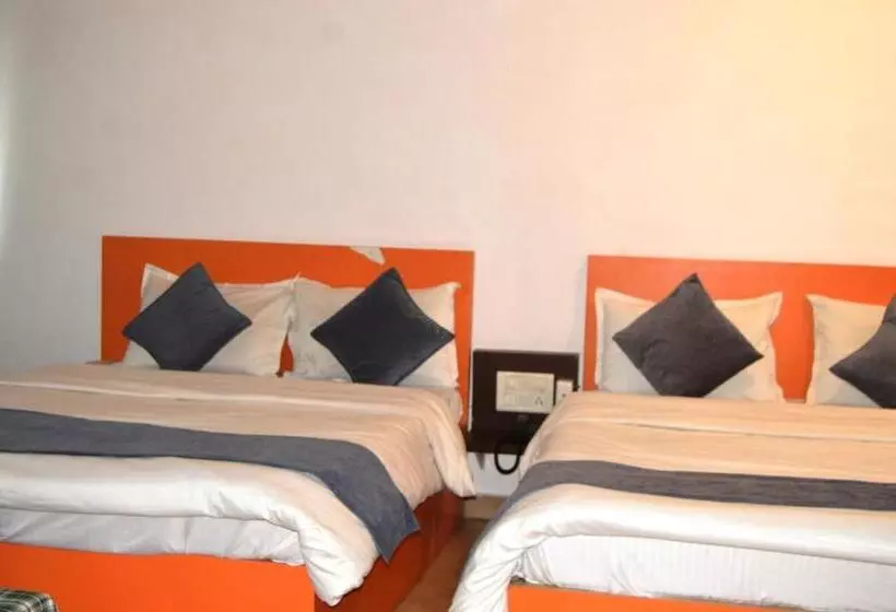 The Jh Hotel Mountabu   200 Mtrs From Nakki Lake