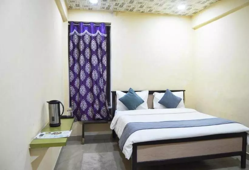 The Jh Hotel Mountabu   200 Mtrs From Nakki Lake