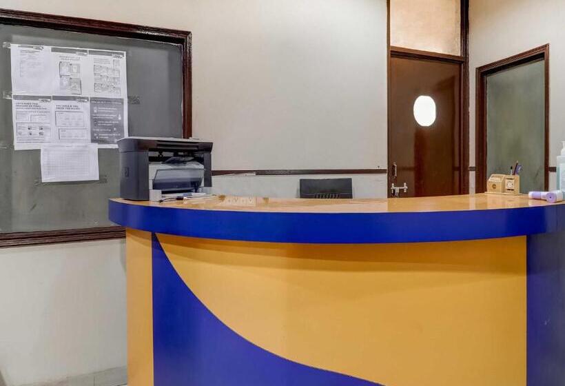 Oyo Hotel City Palace