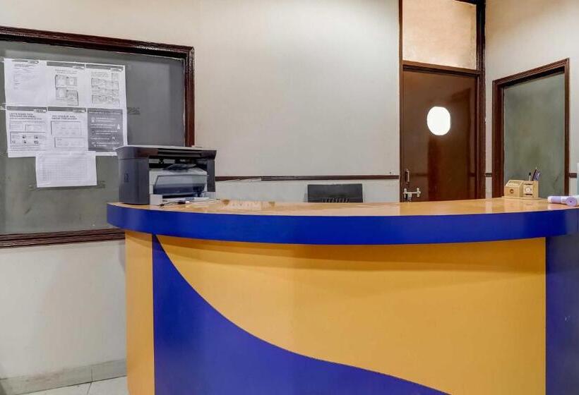 Oyo Hotel City Palace