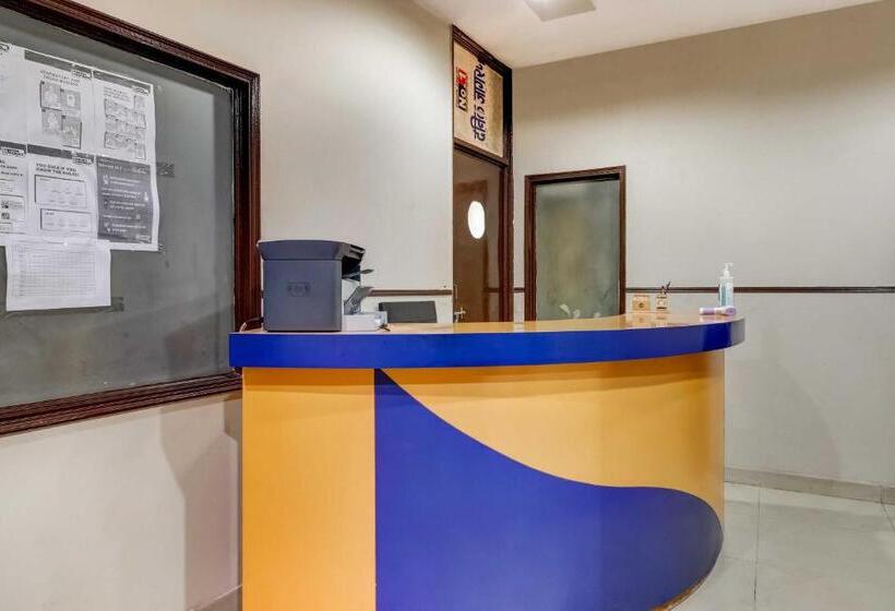 Oyo Hotel City Palace