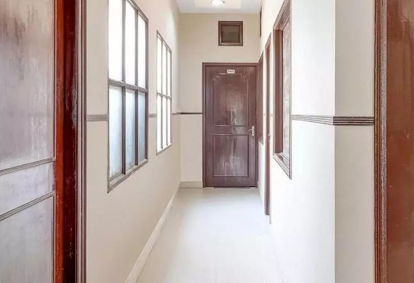 Oyo Hotel City Palace