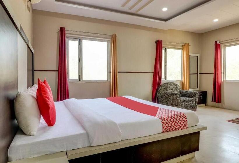 Oyo Hotel City Palace