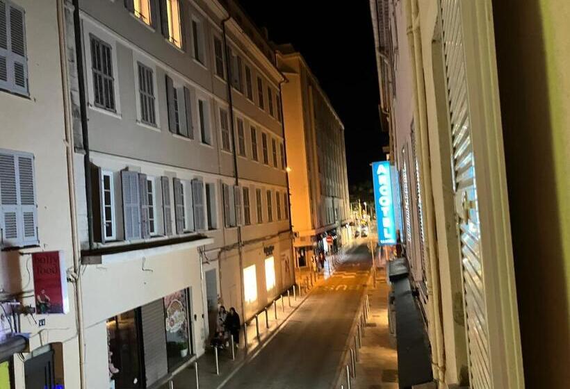 Arcotel Cannes 4 Minutes Du Palais Des Festivals New Management New Team Old Revievv
