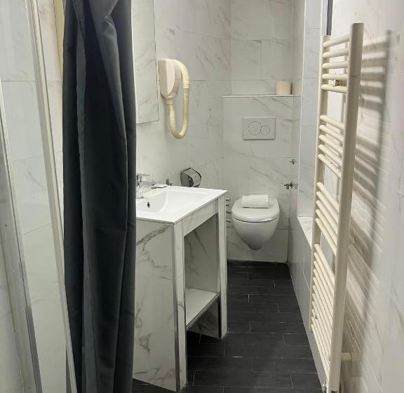 Arcotel Cannes 4 Minutes Du Palais Des Festivals New Management New Team Old Revievv