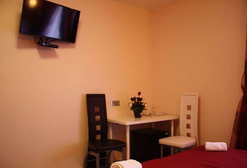 Arcotel Cannes 4 Minutes Du Palais Des Festivals New Management New Team Old Revievv