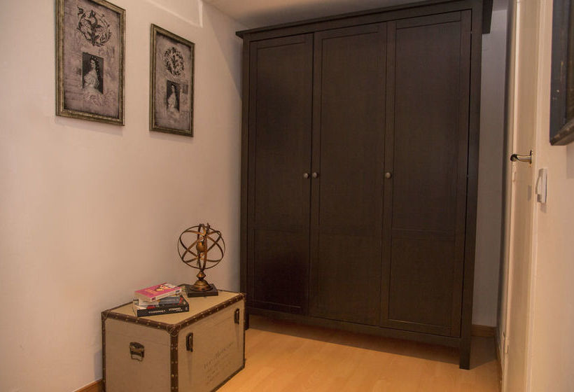 בית מלון כפרי Alcam Books