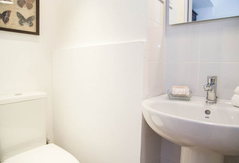 בית מלון כפרי Alcam Books