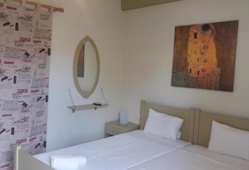 ホテル Aristi Studio Apartments