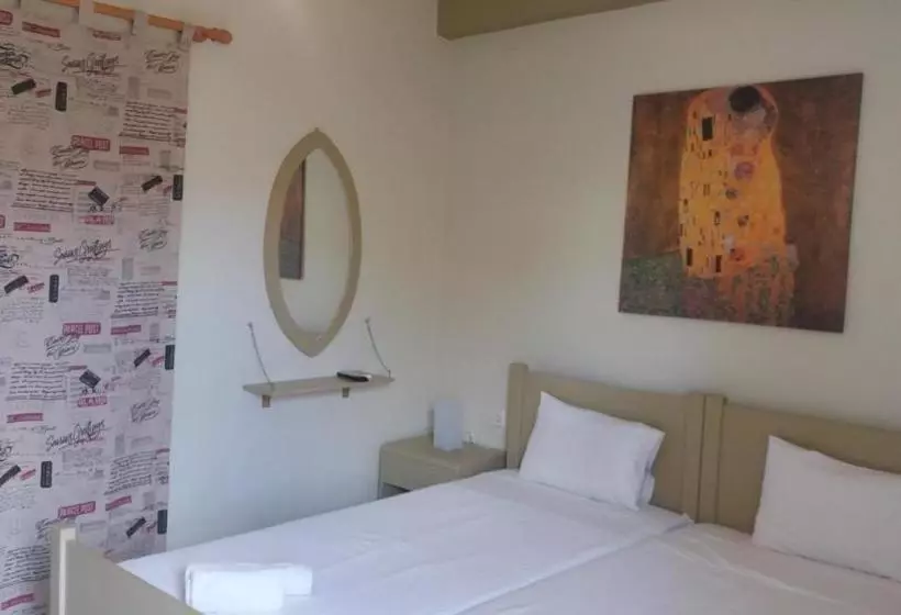 ホテル Aristi Studio Apartments