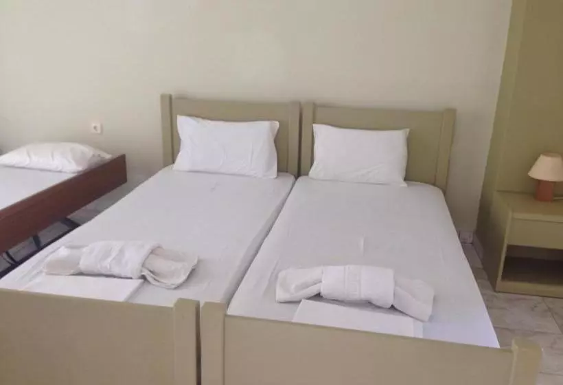 ホテル Aristi Studio Apartments