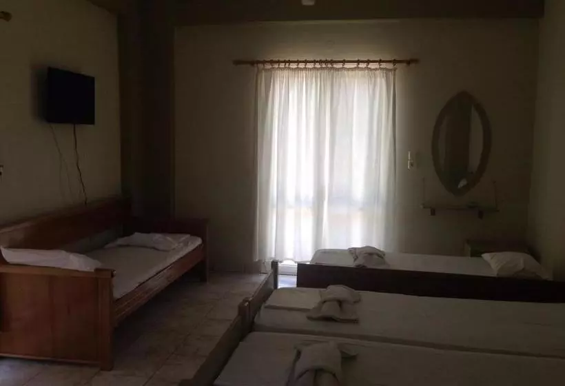 ホテル Aristi Studio Apartments