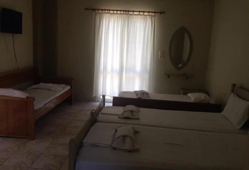 ホテル Aristi Studio Apartments