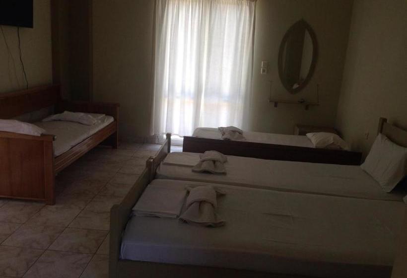 ホテル Aristi Studio Apartments