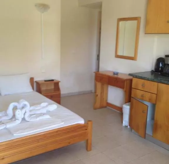 ホテル Aristi Studio Apartments