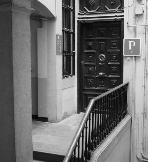 Отель Hostal Baires