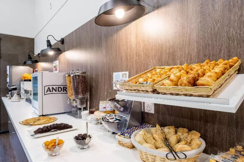 ホテル Best Western Hôtel Agen Le Passage, Agen Sud
