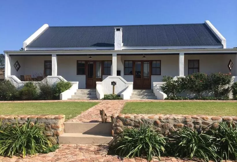 ホテル Endless Vineyards At Wildekrans Wine Estate