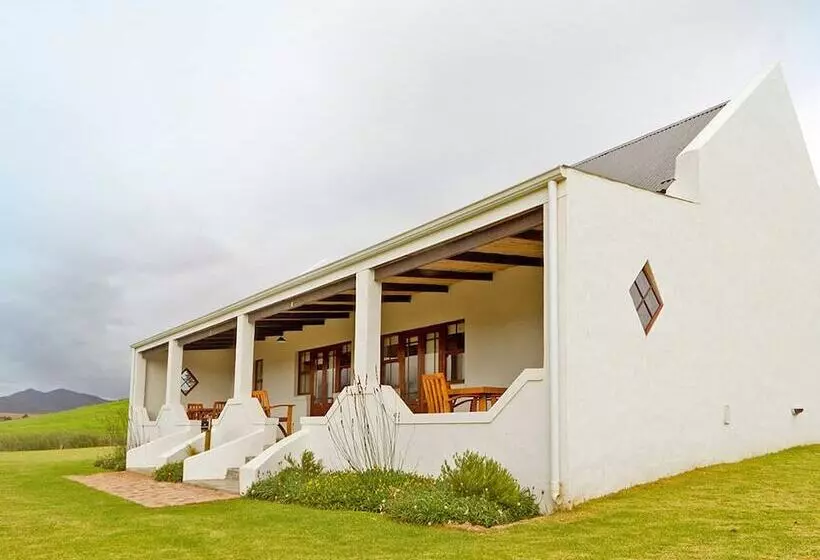 ホテル Endless Vineyards At Wildekrans Wine Estate