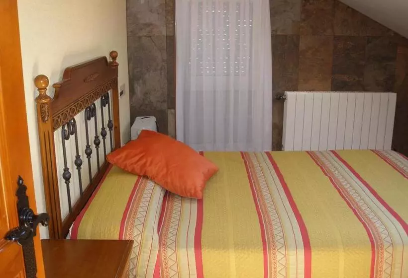 ホテル Hostal Pineda
