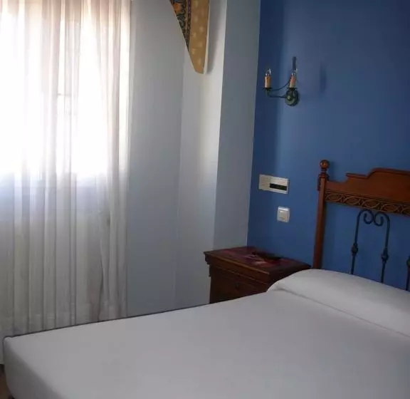 ホテル Hostal Pineda