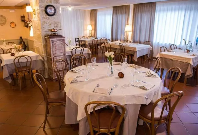Hotel Iris