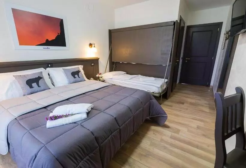 Hotel Iris
