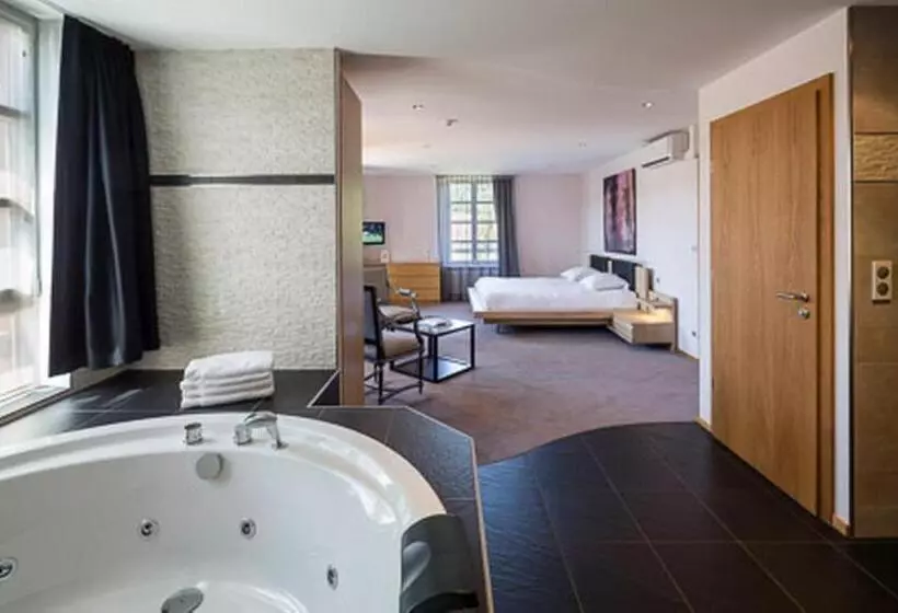 ホテル L'auberge Du Cheval Blanc Et Spa