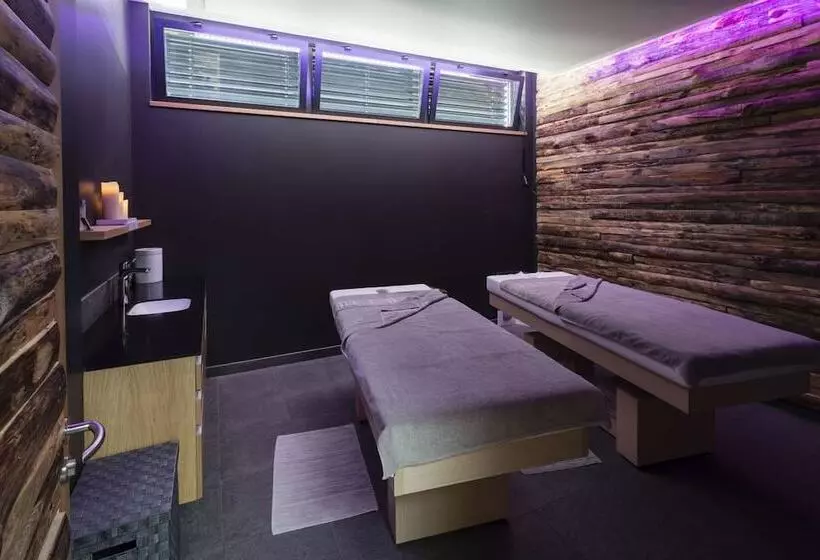 ホテル L'auberge Du Cheval Blanc Et Spa