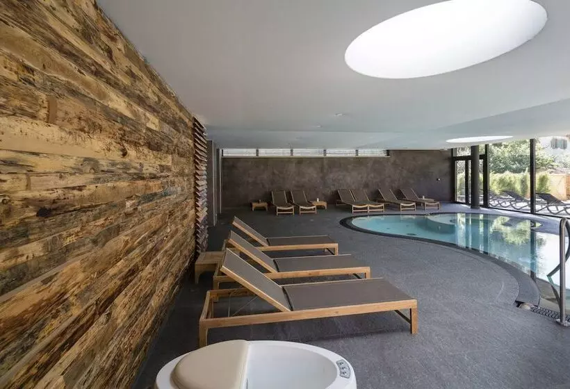 ホテル L'auberge Du Cheval Blanc Et Spa
