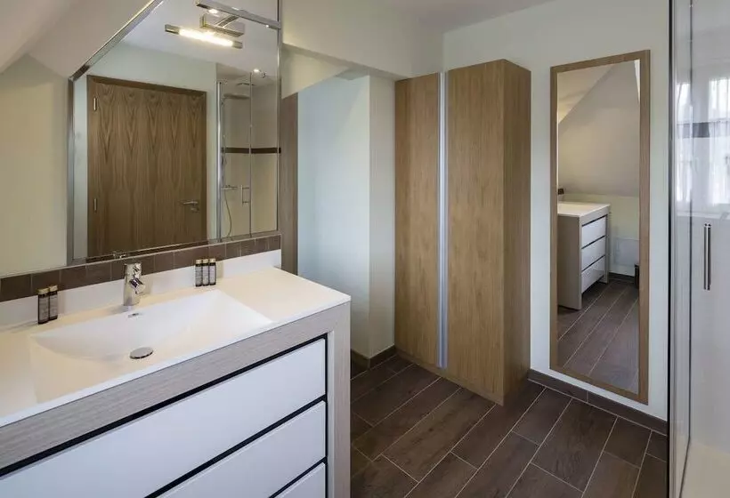ホテル L'auberge Du Cheval Blanc Et Spa