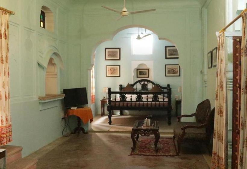 Отель Mahalkhas Palace