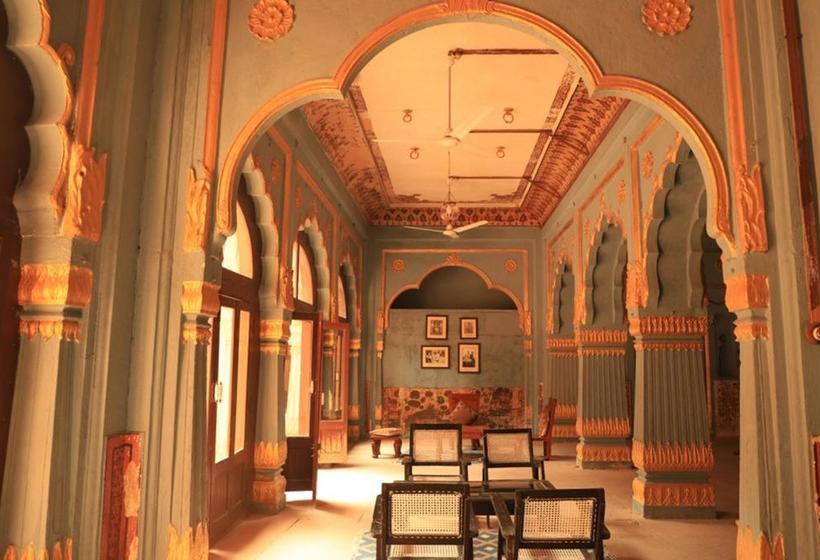 Отель Mahalkhas Palace